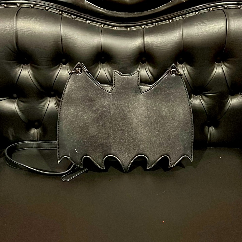 Black vegan leather bat shaped novelty purse